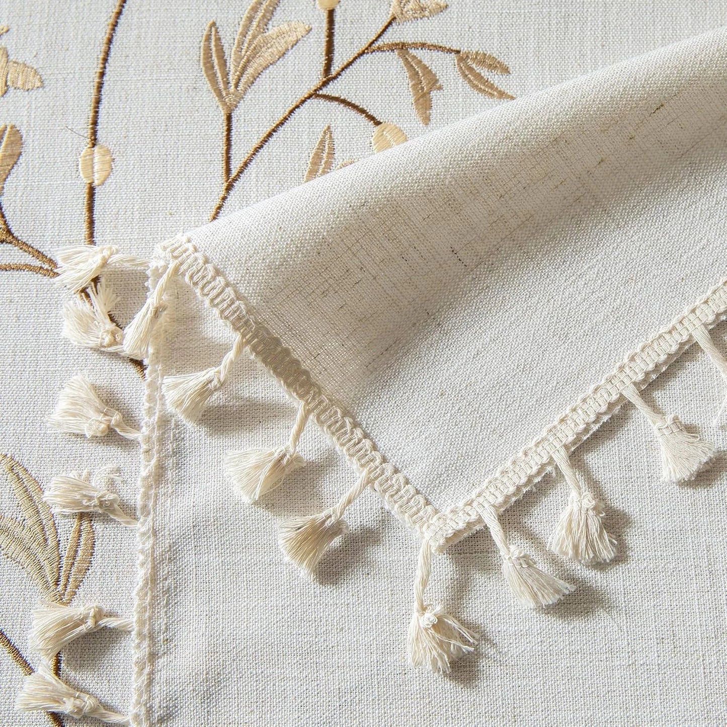 Battilo 防水亚麻棉桌布 – 提升用餐格调