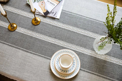 Battilo 防水亚麻棉桌布 – 提升用餐格调